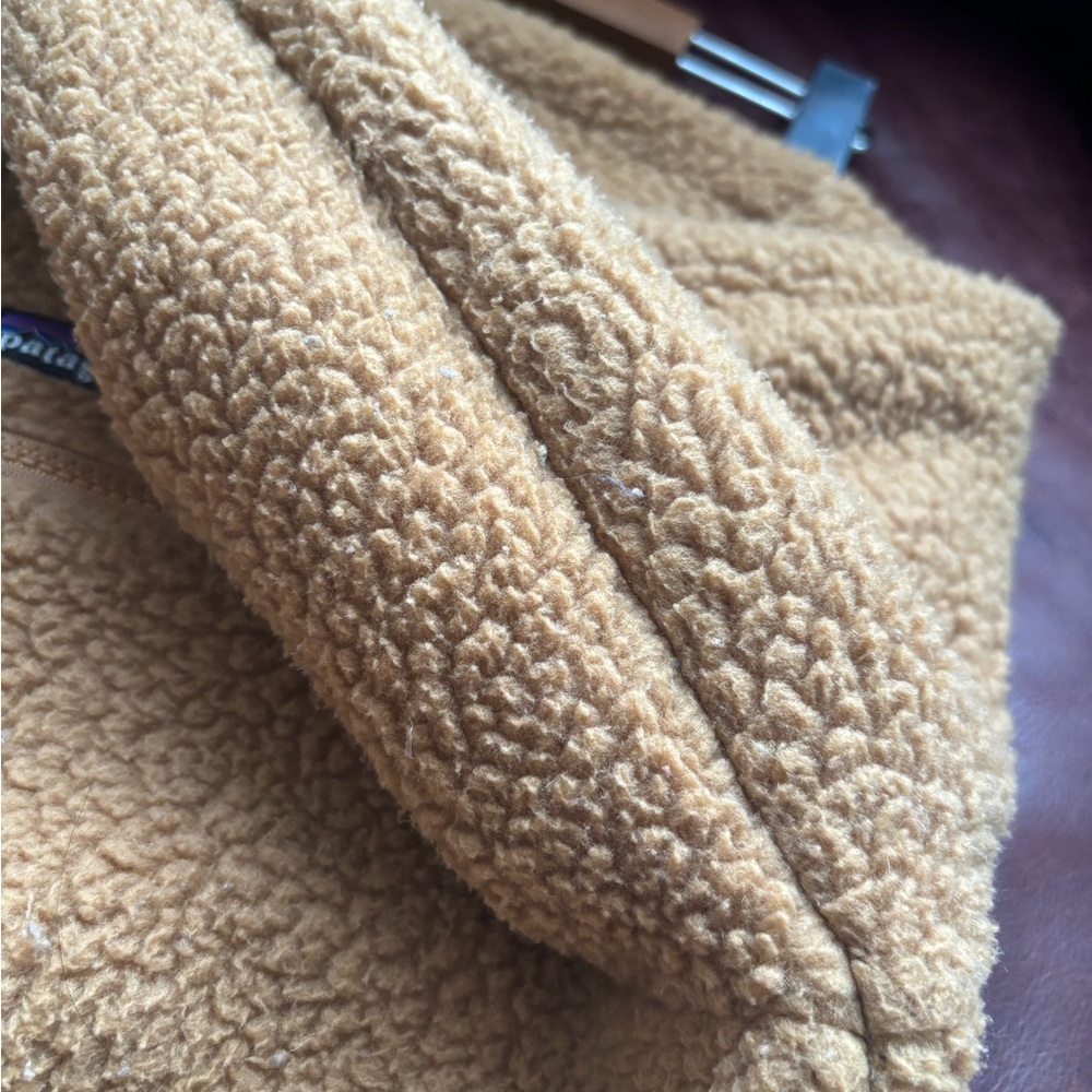 Patagonia Tan and Purple Women's Sweater - Picture 2 of 4